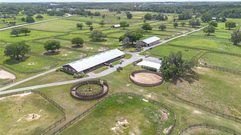 Image 2 of property listing at 5100 W HWY 329, Reddick, FL 32686