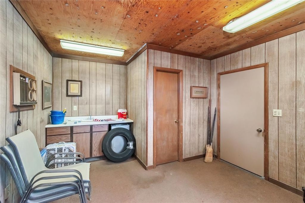 Image 17 of property listing at 5100 W HWY 329, Reddick, FL 32686