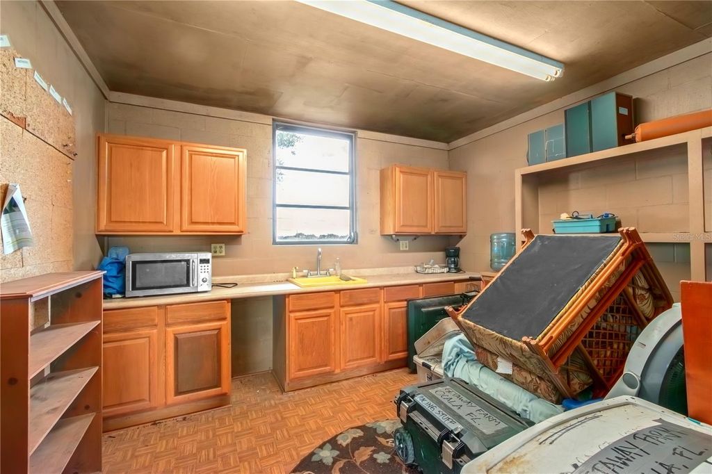 Image 18 of property listing at 5100 W HWY 329, Reddick, FL 32686