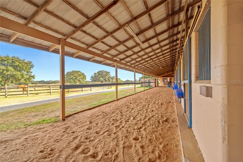 Image 21 of property listing at 5100 W HWY 329, Reddick, FL 32686