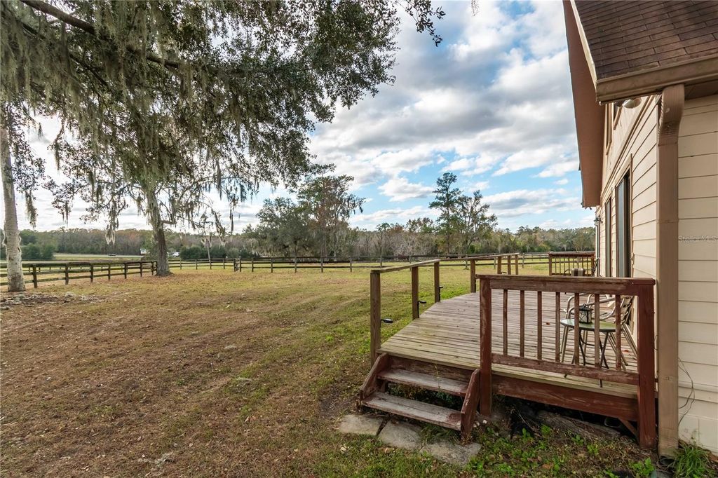 Image 34 of property listing at 5100 W HWY 329, Reddick, FL 32686