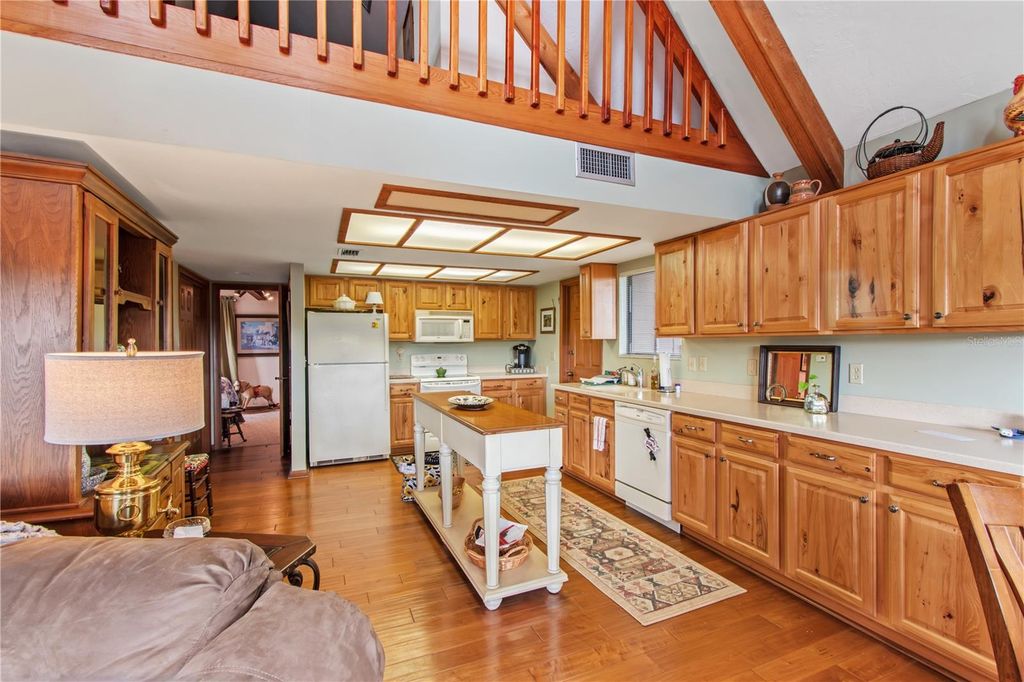 Image 35 of property listing at 5100 W HWY 329, Reddick, FL 32686