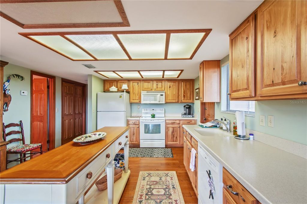 Image 36 of property listing at 5100 W HWY 329, Reddick, FL 32686