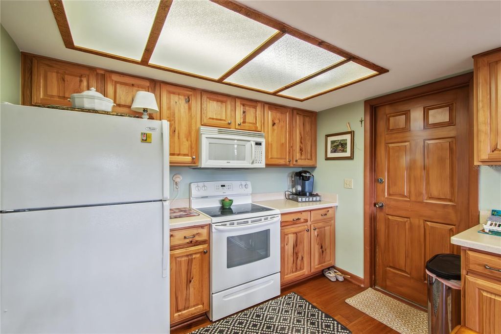 Image 37 of property listing at 5100 W HWY 329, Reddick, FL 32686