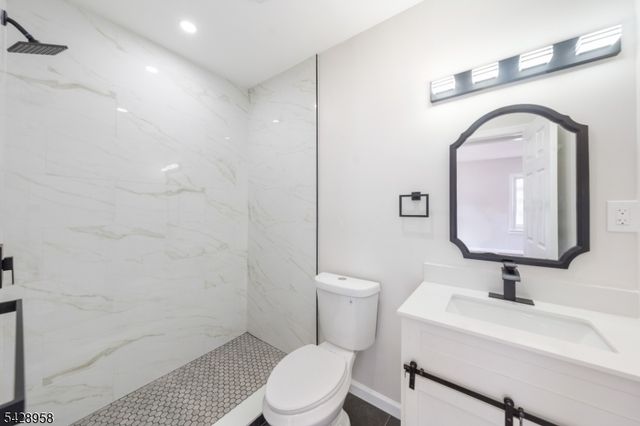 55 Kenmore Ave, Newark City, NJ 07106
