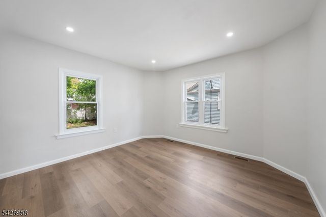 55 Kenmore Ave, Newark City, NJ 07106