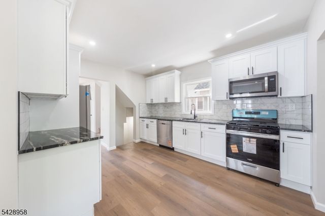 55 Kenmore Ave, Newark City, NJ 07106