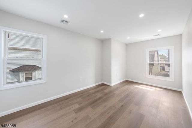 55 Kenmore Ave, Newark City, NJ 07106