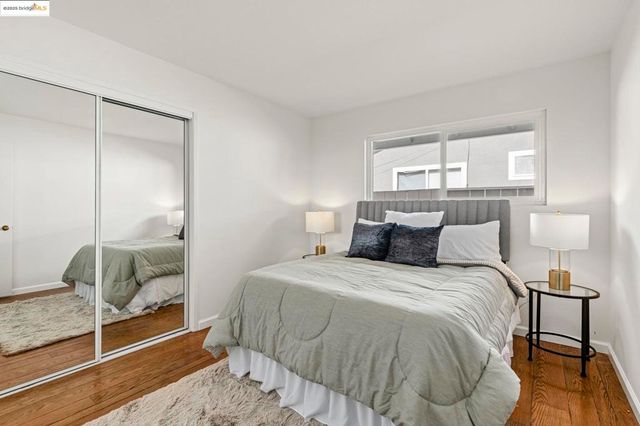 8170 Surrey Ln, Oakland, CA 94605