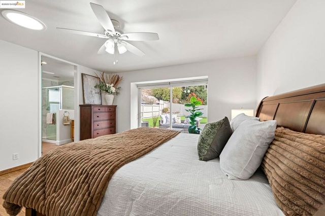 8170 Surrey Ln, Oakland, CA 94605