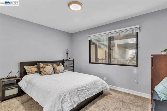 7 Embarcadero 312, Oakland, CA 94607