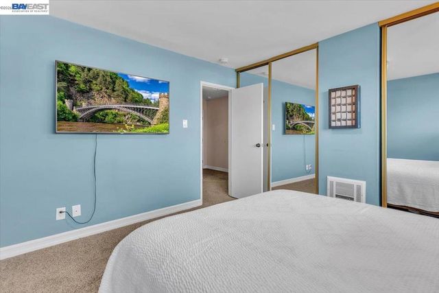 7 Embarcadero 312, Oakland, CA 94607