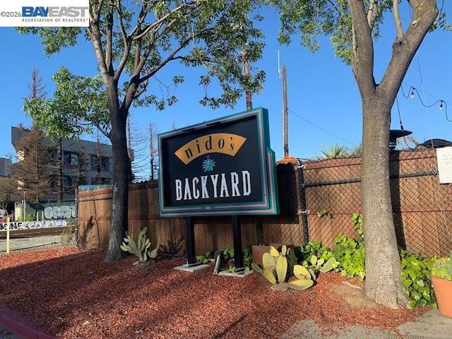 7 Embarcadero 312, Oakland, CA 94607
