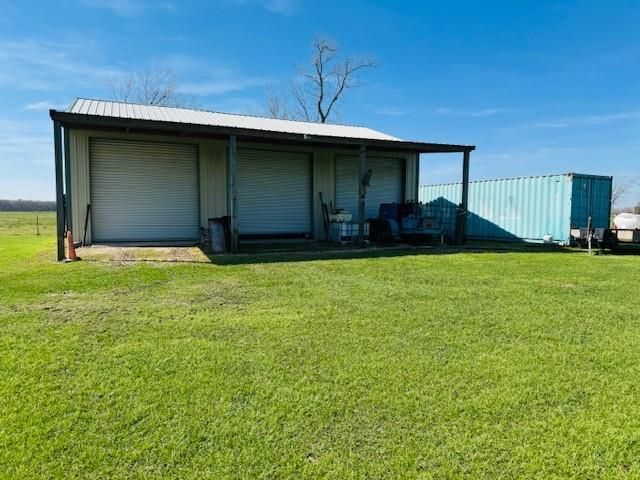270 County Road 2050, Hull, TX 77564