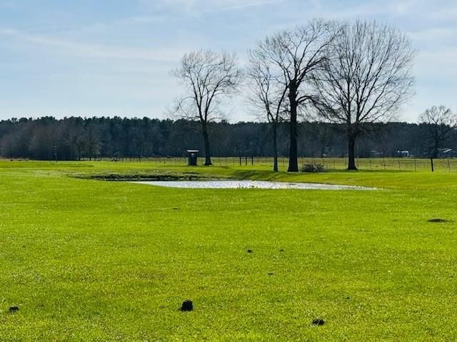 270 County Road 2050, Hull, TX 77564