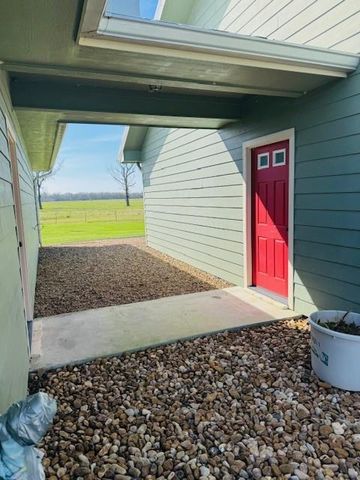 270 County Road 2050, Hull, TX 77564