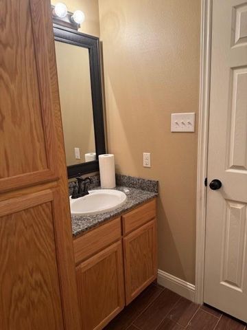 270 County Road 2050, Hull, TX 77564