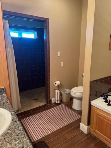 270 County Road 2050, Hull, TX 77564