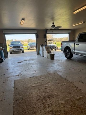 270 County Road 2050, Hull, TX 77564