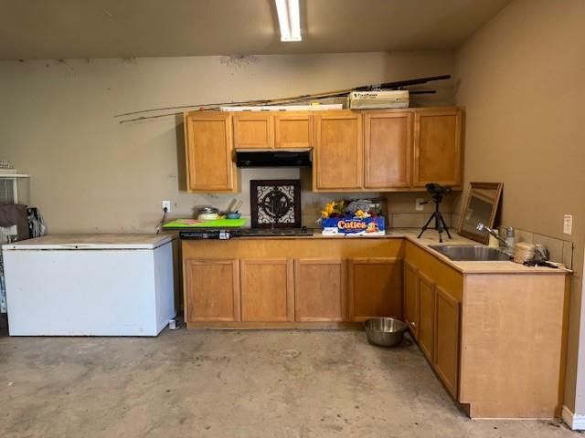 270 County Road 2050, Hull, TX 77564
