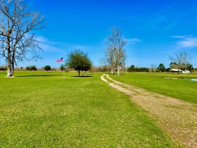270 County Road 2050, Hull, TX 77564