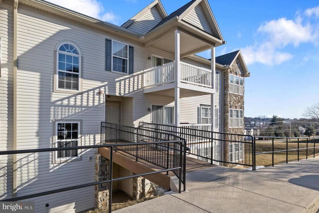 240 N SECOND ST #H, New Freedom, PA 17349