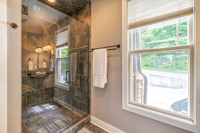 320 Floating Mill Rd, Silver Point, TN 38582