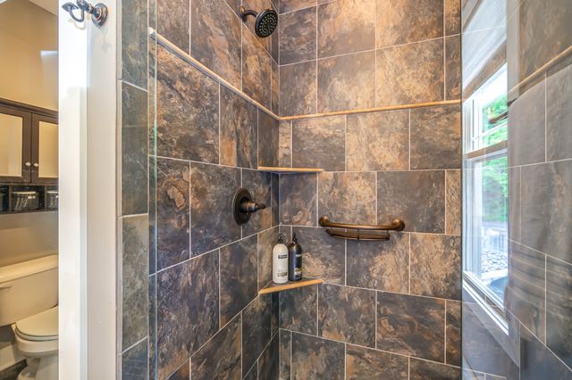 320 Floating Mill Rd, Silver Point, TN 38582