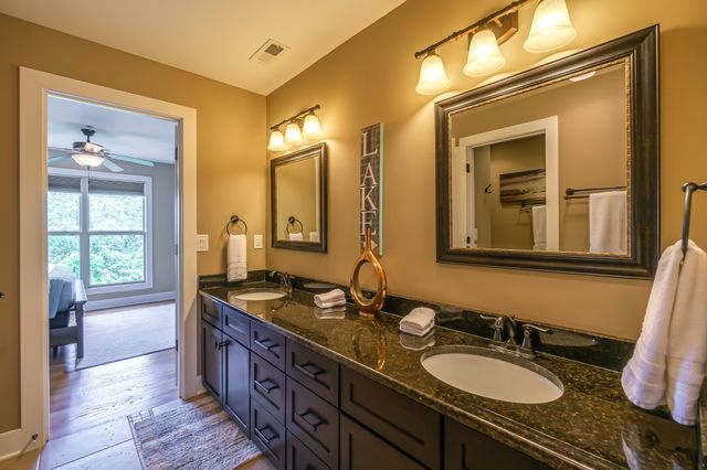 320 Floating Mill Rd, Silver Point, TN 38582