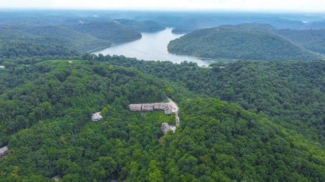 320 Floating Mill Rd, Silver Point, TN 38582