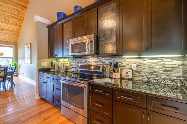 320 Floating Mill Rd, Silver Point, TN 38582