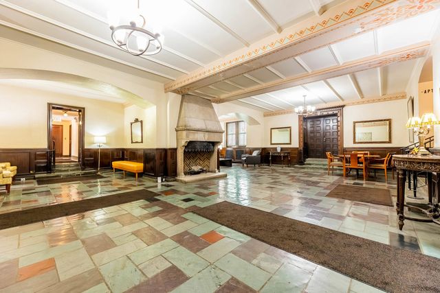 7321 S South Shore Drive 2B, Chicago, IL 60649