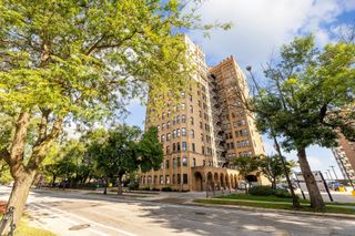 7321 S South Shore Drive 2B, Chicago, IL 60649