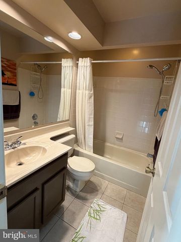 15465 WINDSONG LN, Dumfries, VA 22025