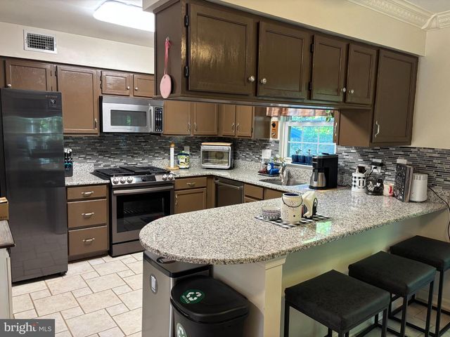 15465 WINDSONG LN, Dumfries, VA 22025