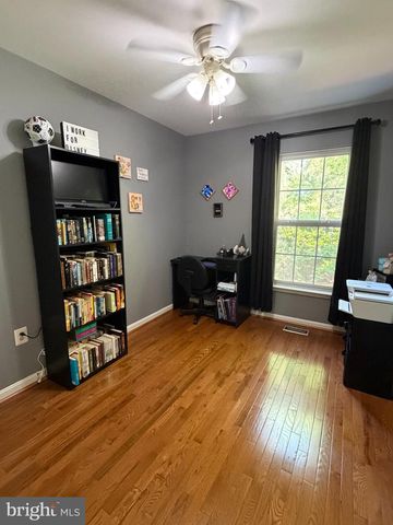 15465 WINDSONG LN, Dumfries, VA 22025
