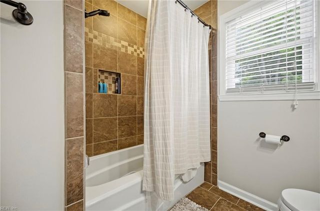 19 Omera PL, Hampton, VA 23666