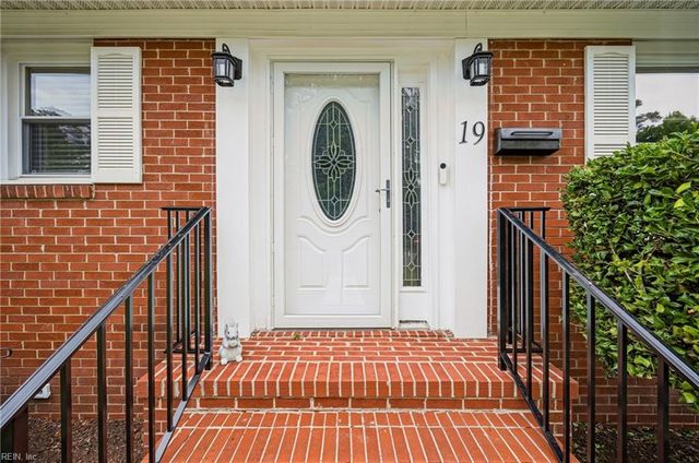 19 Omera PL, Hampton, VA 23666