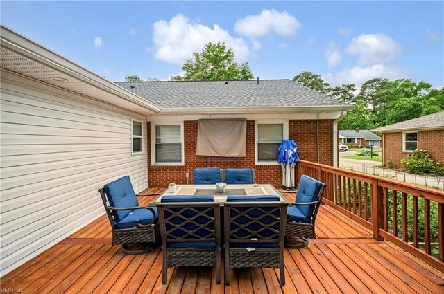 19 Omera PL, Hampton, VA 23666