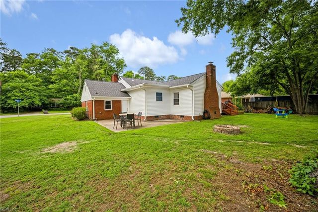 19 Omera PL, Hampton, VA 23666