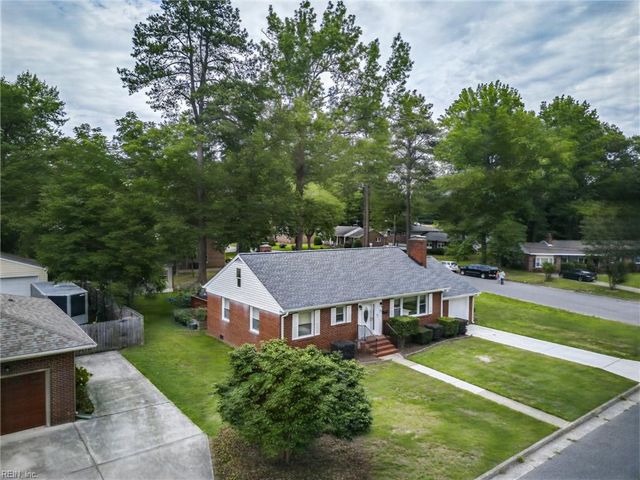 19 Omera PL, Hampton, VA 23666