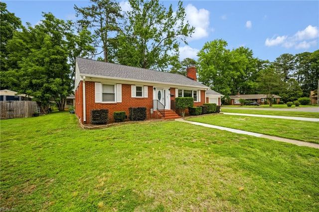 19 Omera PL, Hampton, VA 23666