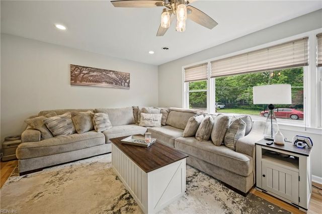19 Omera PL, Hampton, VA 23666