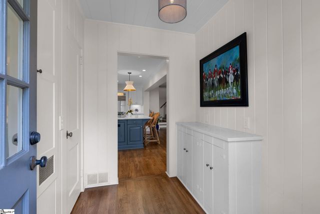 102 Fairview Avenue, Greenville, SC 29601