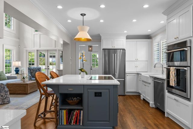 102 Fairview Avenue, Greenville, SC 29601