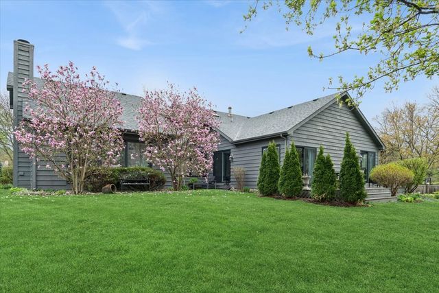 1923 Hillside Lane, Lisle, IL 60532