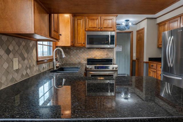 2400 W Cherokee DRIVE, Appleton, WI 54914