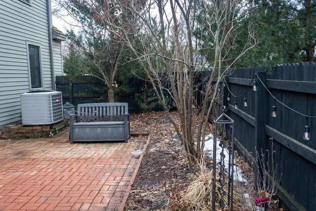 2400 W Cherokee DRIVE, Appleton, WI 54914