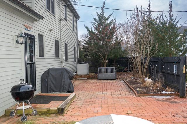 2400 W Cherokee DRIVE, Appleton, WI 54914