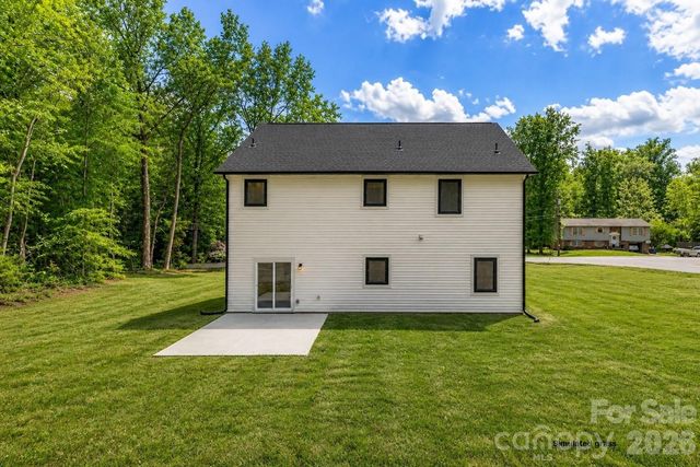 4147 2nd Street NE, Hickory, NC 28601